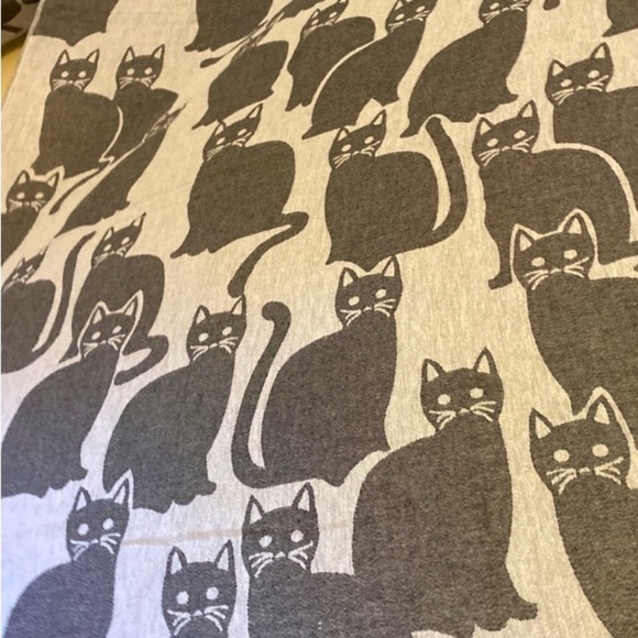 Cat’s Meow Wrap Towel Black + White Loom Weave Organic Cotton Hand Tied Tassels - Picture 8 of 15